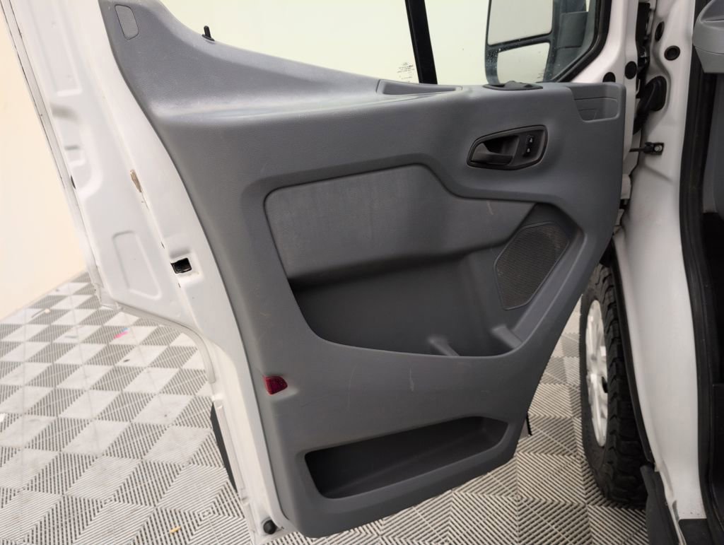 Used 2018 Ford Transit 350 XLT image 33