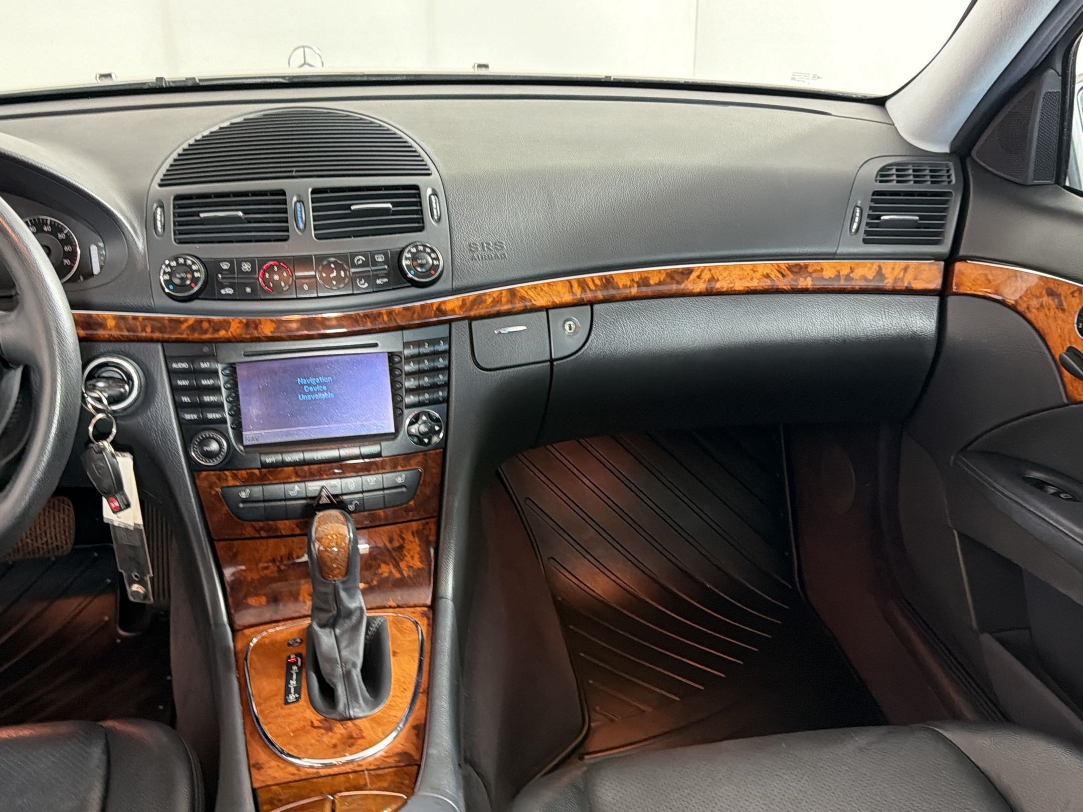 Used 2004 Mercedes-Benz E 320 4MATIC Sedan image 27