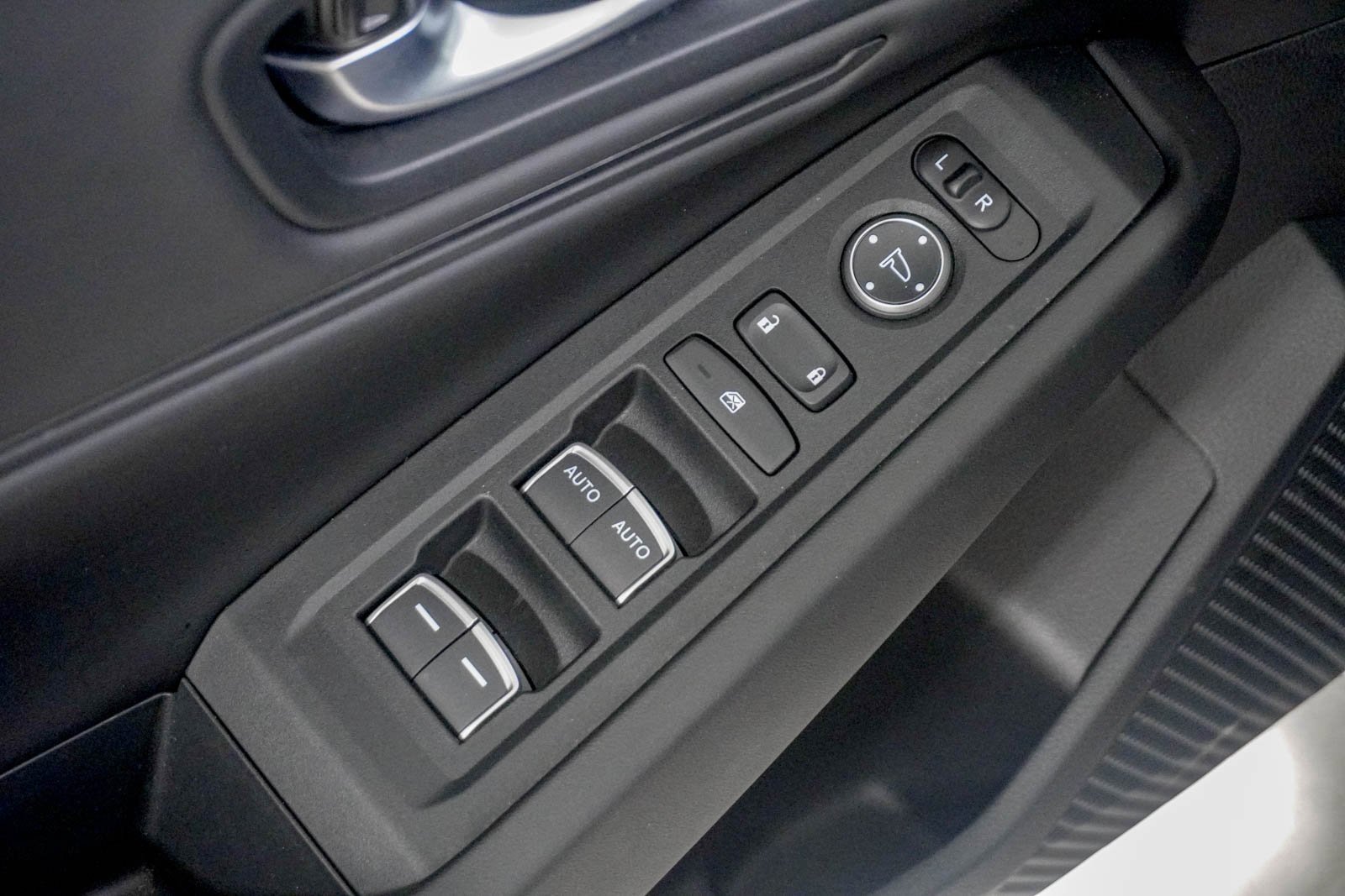 Certified 2025 Honda Accord SE image 17