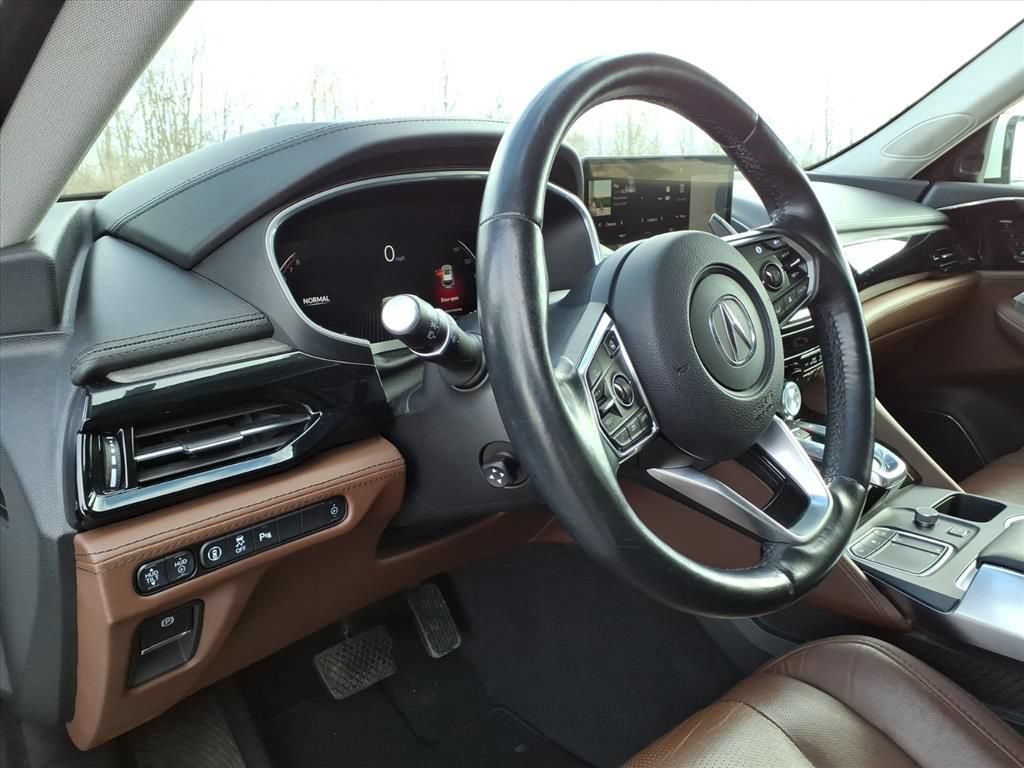 Used 2023 Acura MDX SH-AWD w/ Advance Package image 16