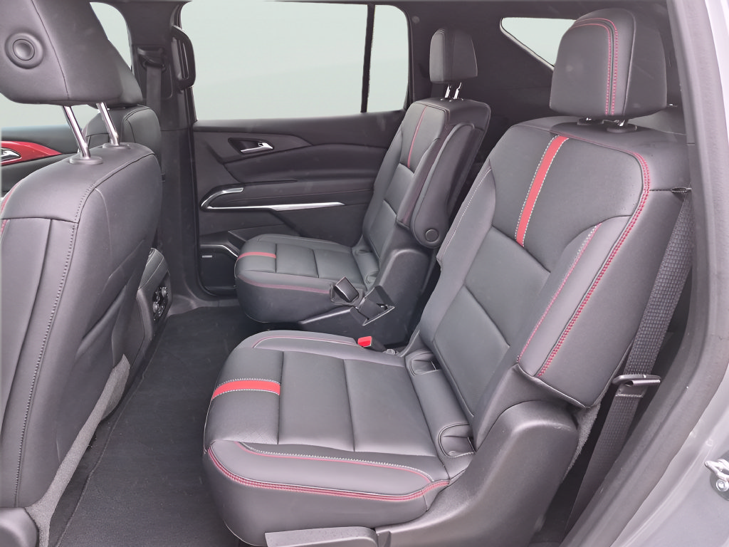Used 2024 Chevrolet Traverse RS AWD/4WD image 35