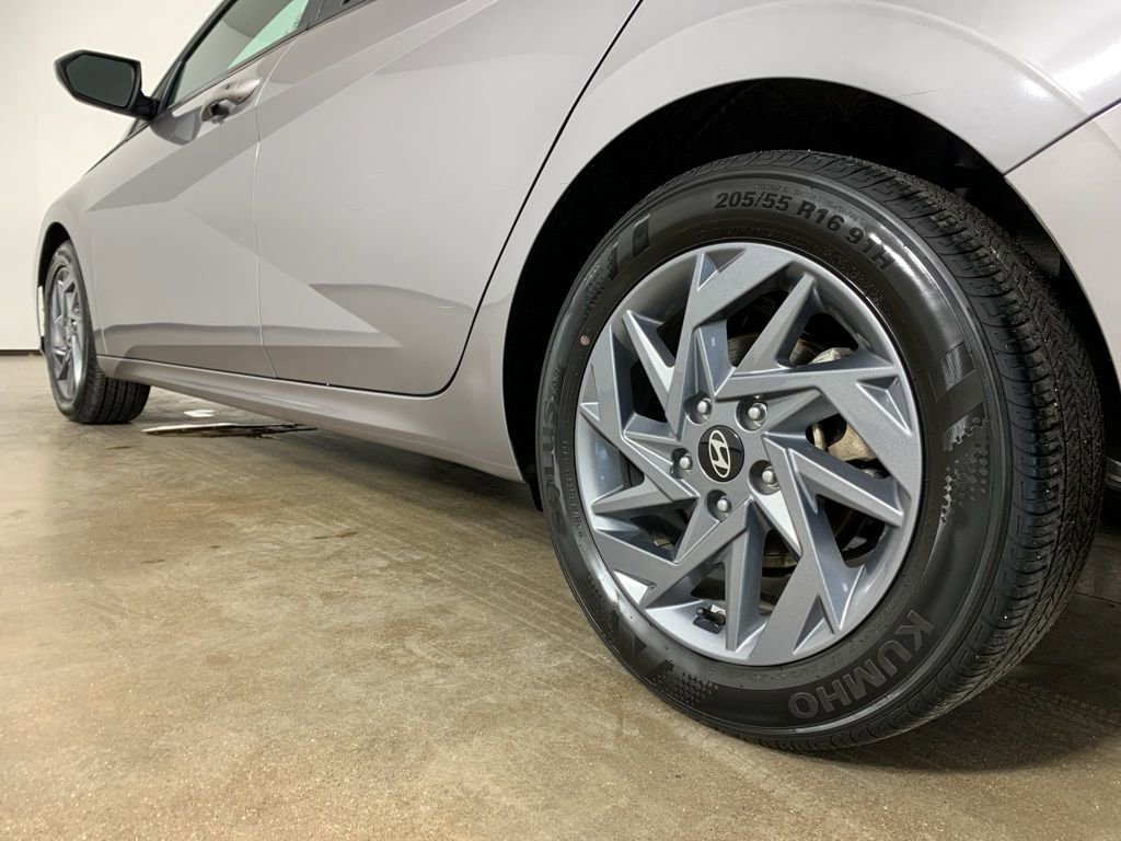 Used 2024 Hyundai Elantra SEL image 15