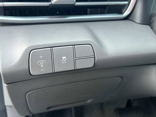 Used 2025 Hyundai Elantra SEL image 22
