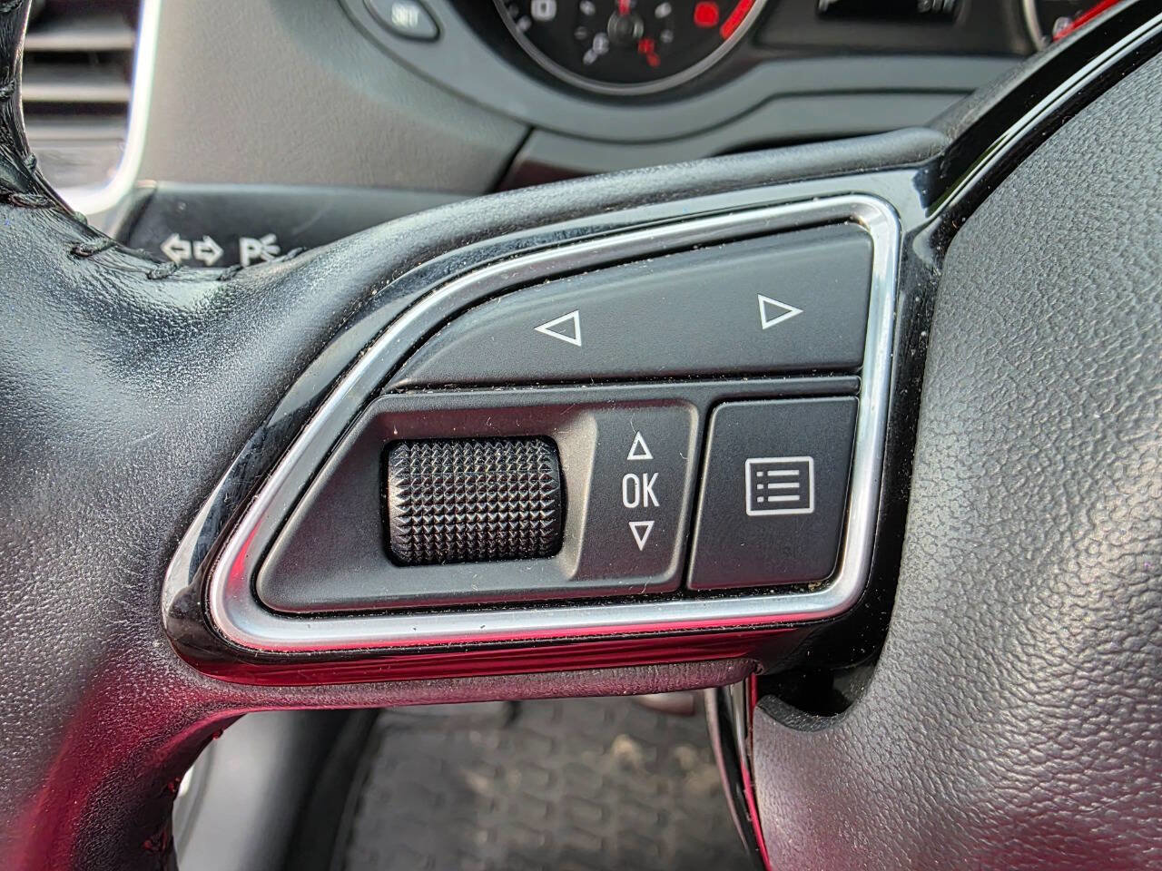 Used 2018 Audi Q3 2.0T Premium w/ Convenience Package FWD image 18