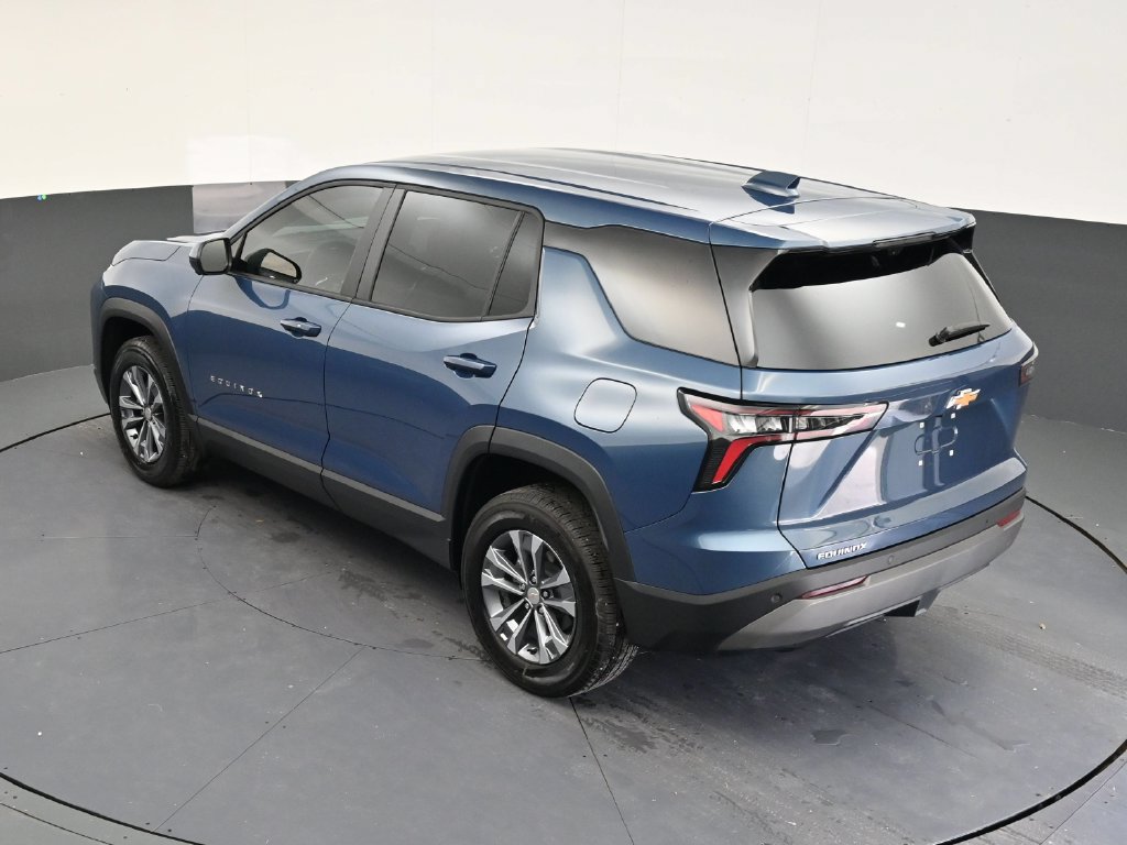 Used 2026 Chevrolet Equinox LT w/ Safety and Technology Package FWD image 13