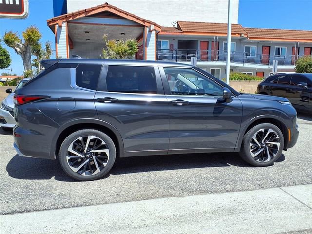 Used 2024 Mitsubishi Outlander SE FWD image 19