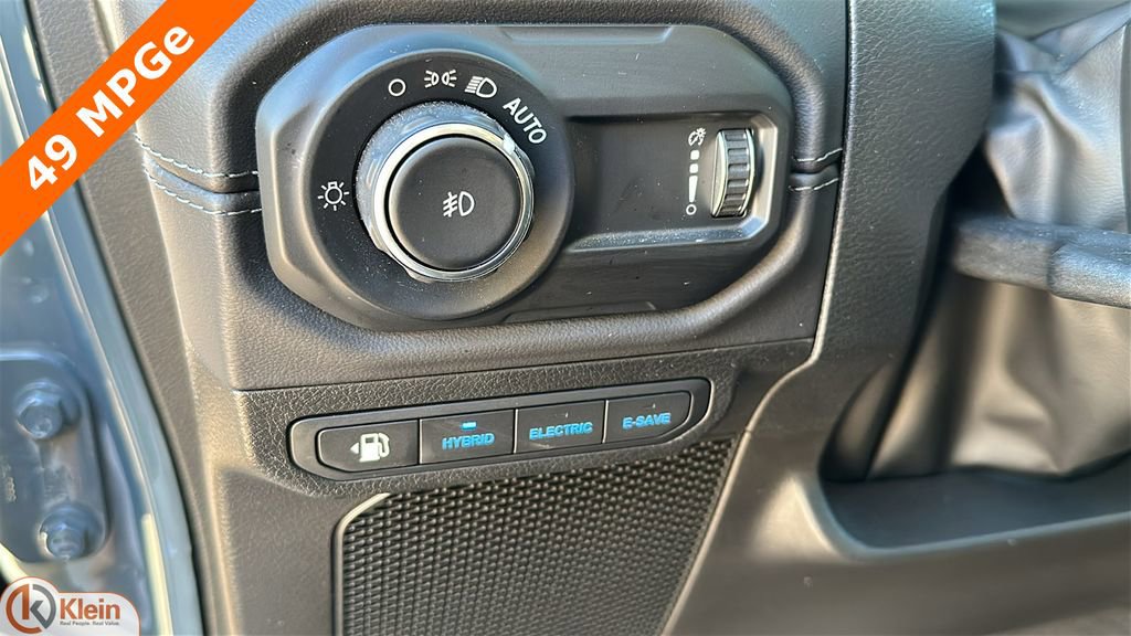 Used 2025 Jeep Wrangler Unlimited Rubicon 4xe image 17