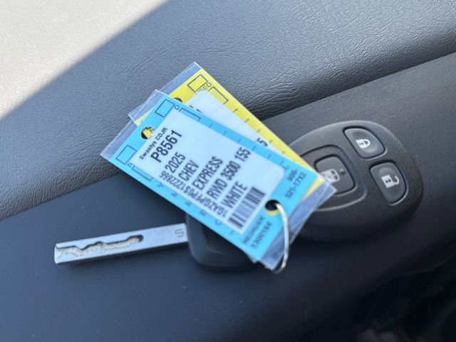 Used 2025 Chevrolet Express 3500 LT w/ LT Preferred Equipment Group RWD image 29