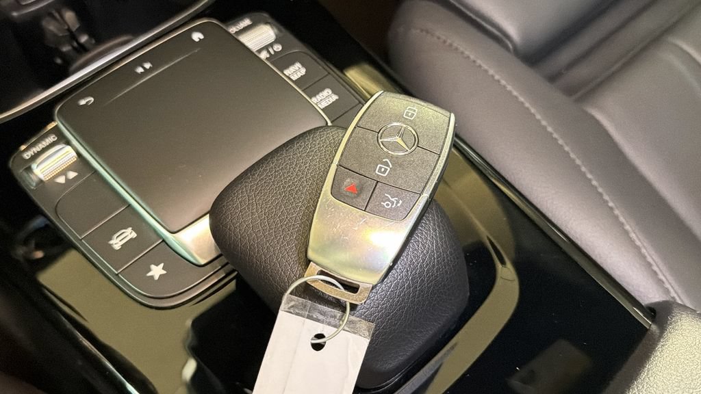 Used 2023 Mercedes-Benz CLA 250 4MATIC image 28