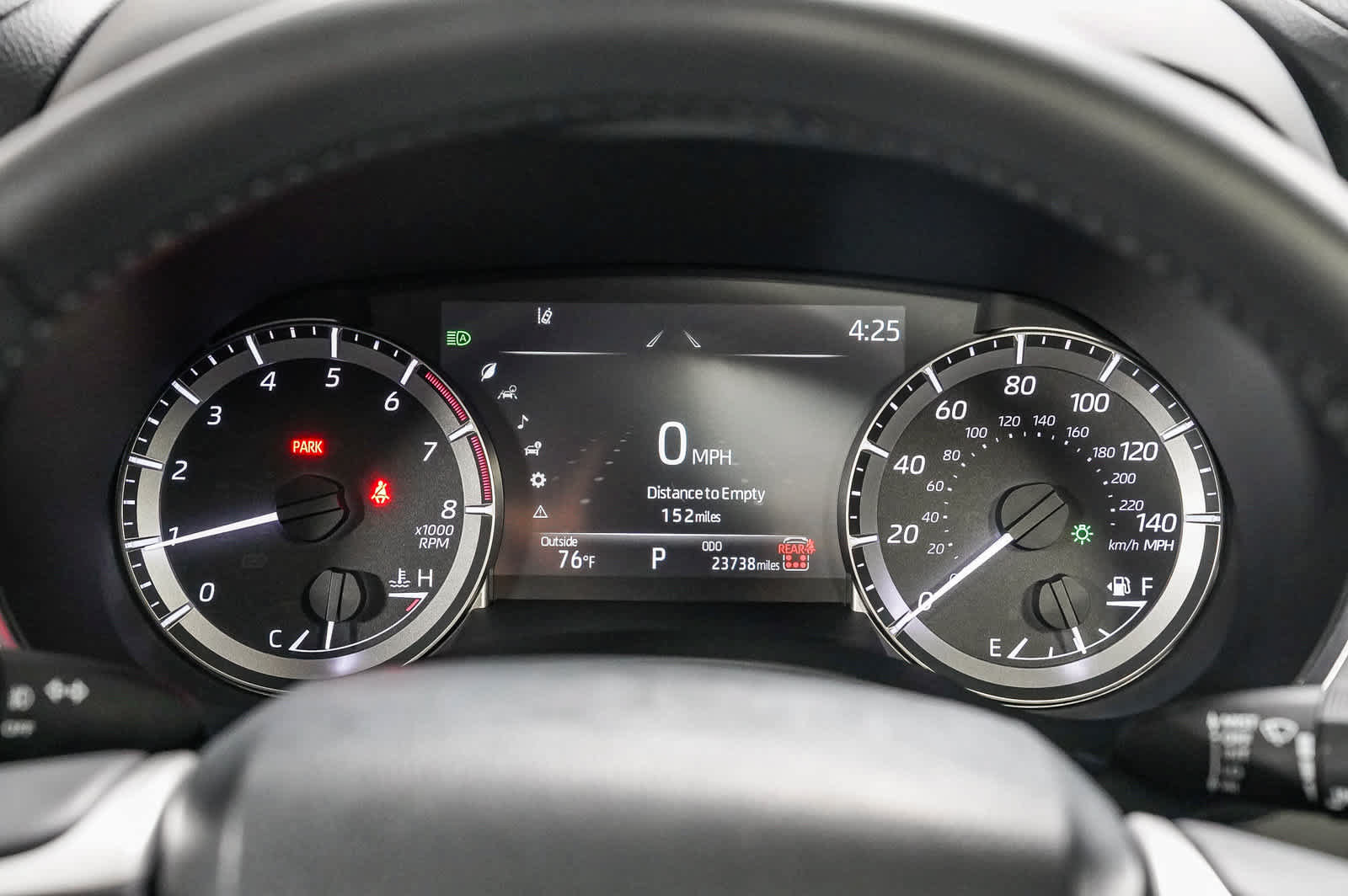 Used 2024 Toyota Highlander XLE AWD/4WD image 25