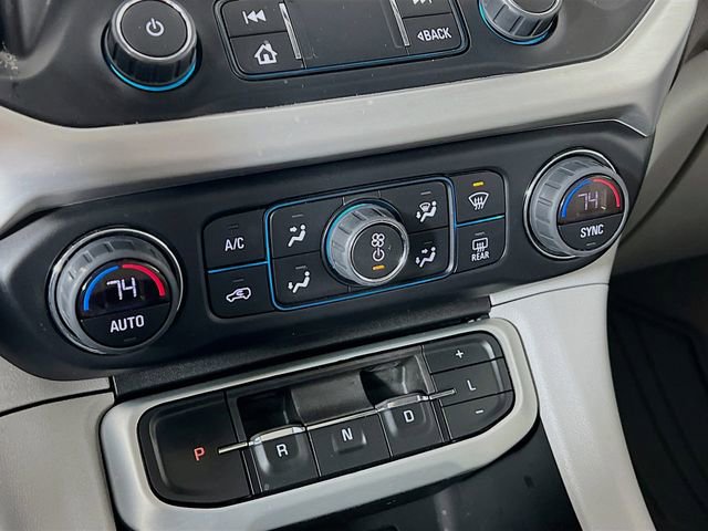 Used 2022 GMC Acadia SLT w/ Technology Package AWD/4WD image 19