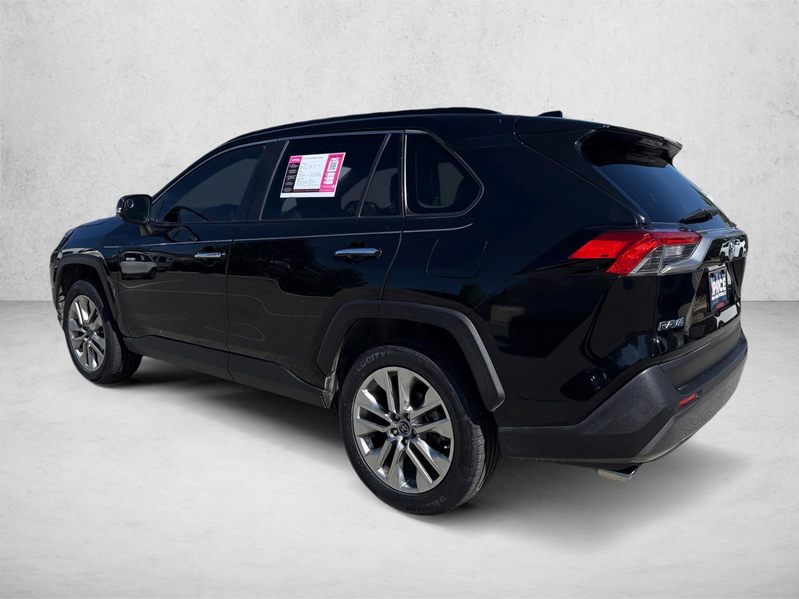 Used 2019 Toyota RAV4 Limited w/ Cold Weather Package AWD/4WD image 7