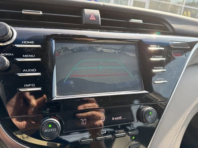 Used 2018 Toyota Camry SE image 13