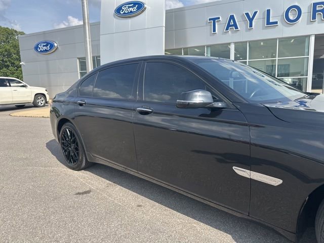 Used 2014 BMW 750Li xDrive image 5