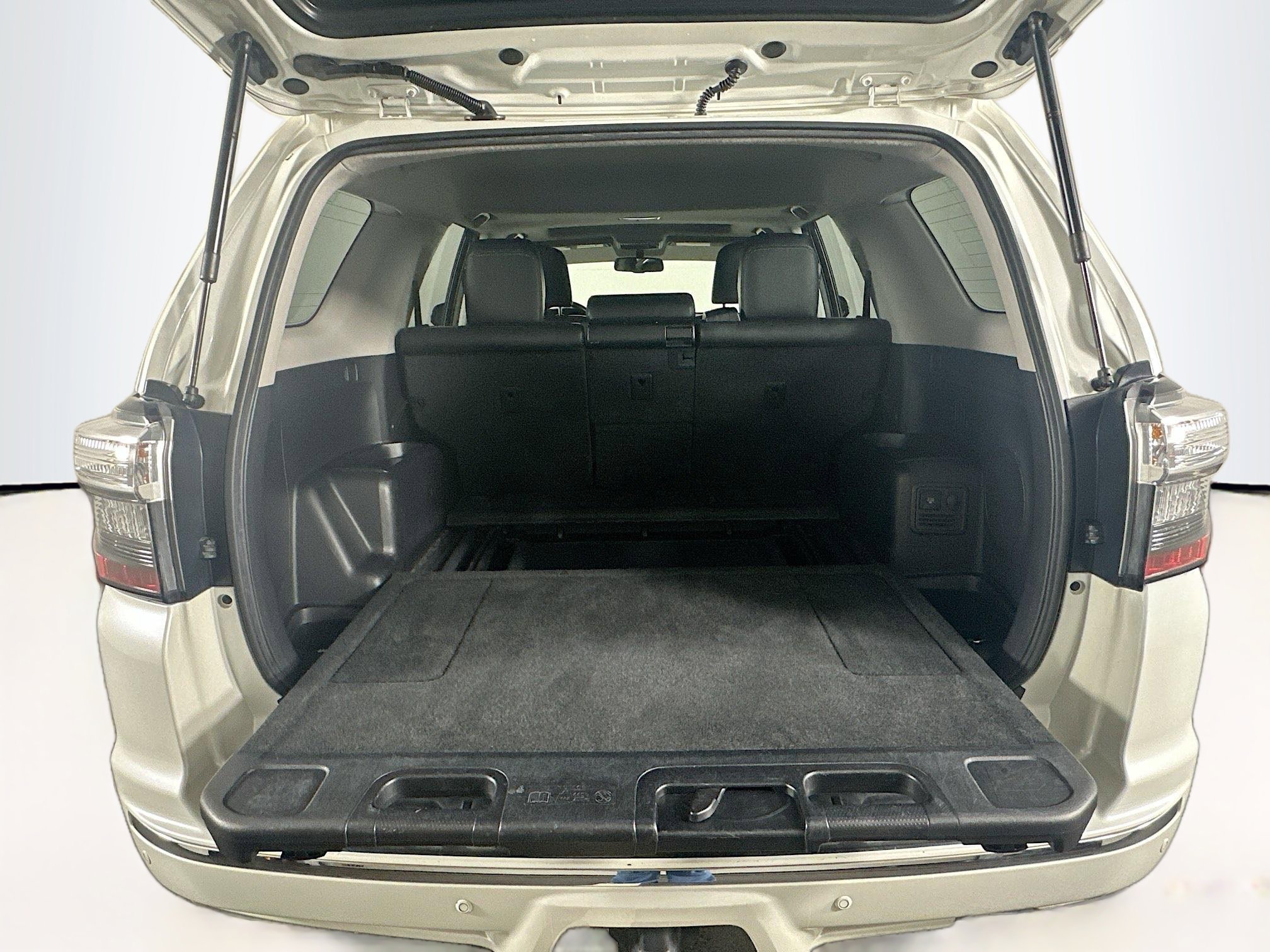 Used 2016 Toyota 4Runner Limited RWD image 29