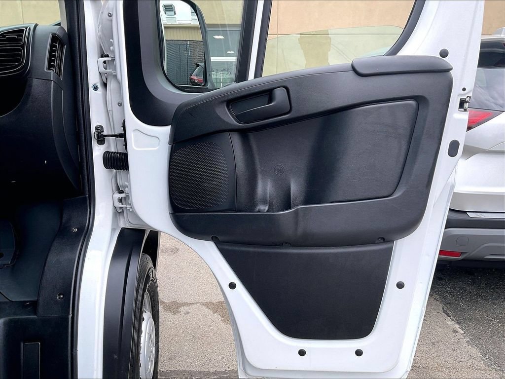 Used 2025 RAM ProMaster 2500 w/ U-Haul Equipment Group FWD image 12
