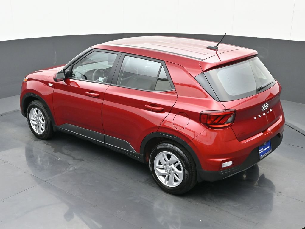 Certified 2025 Hyundai Venue SE image 28