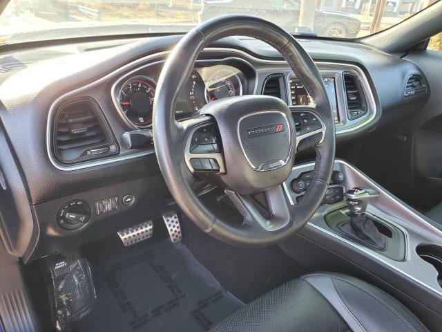 Used 2019 Dodge Challenger SXT w/ Plus Package image 8