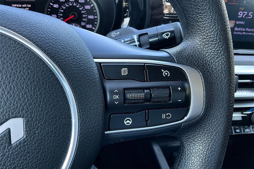 Used 2023 Kia K5 LXS image 18