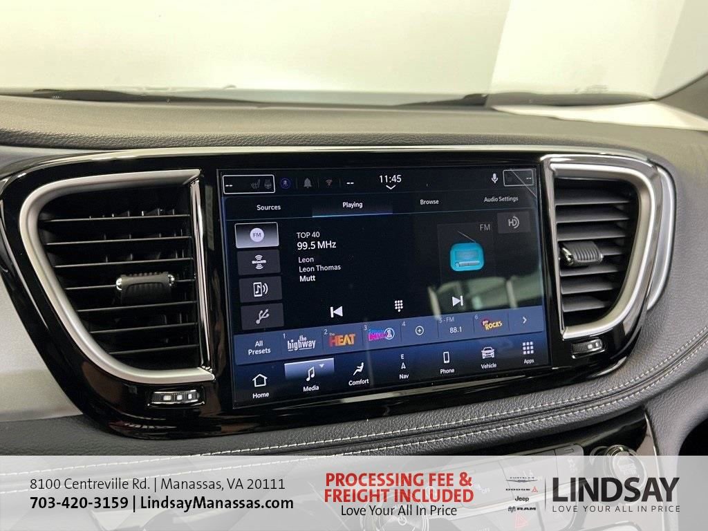 New 2026 Chrysler Pacifica Limited w/ S Appearance Package AWD/4WD image 38