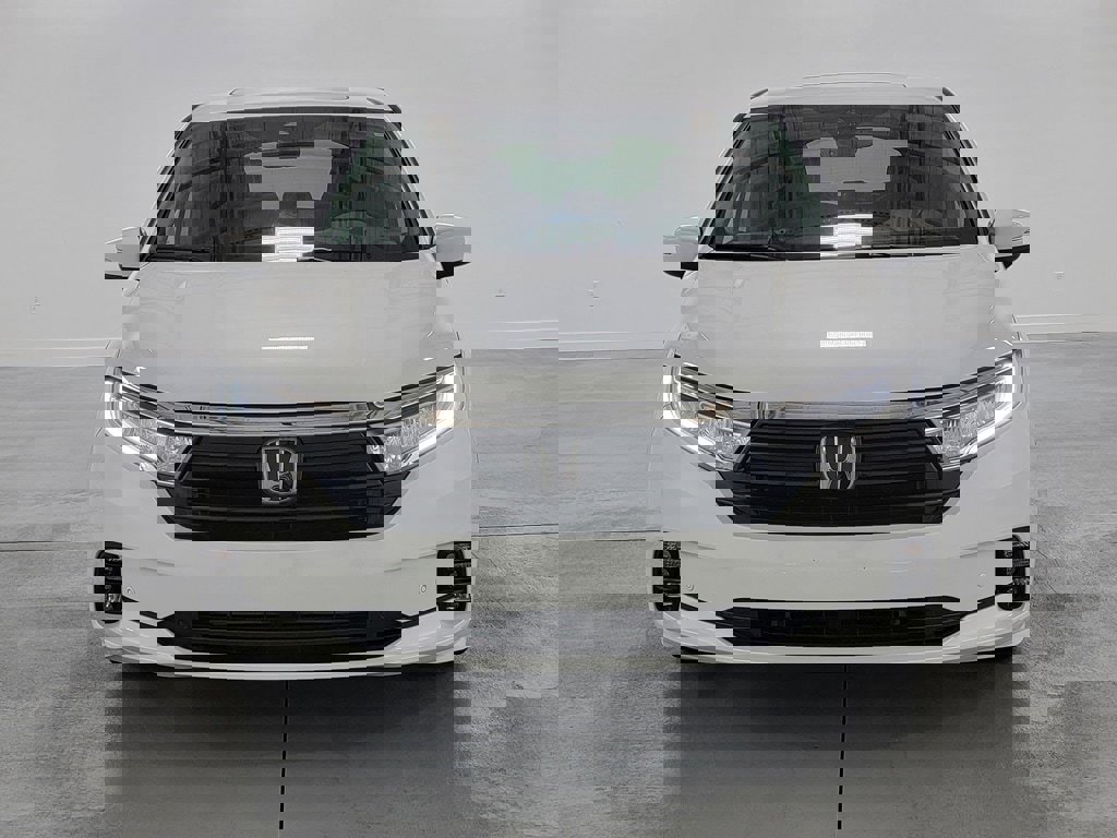 Used 2022 Honda Odyssey Elite image 3
