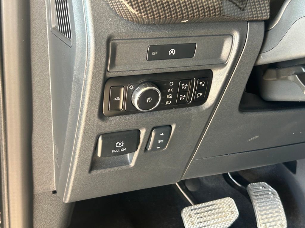 New 2025 Ford F150 Lariat w/ Equipment Group 501A Mid image 36