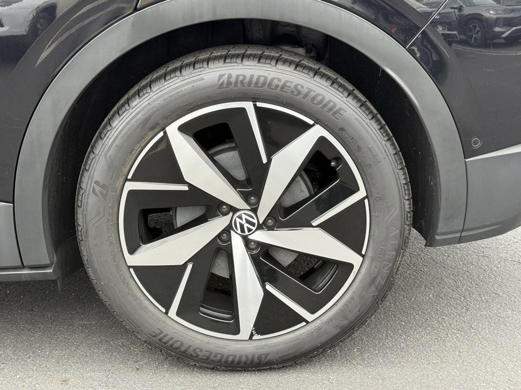 Used 2023 Volkswagen ID.4 S image 10