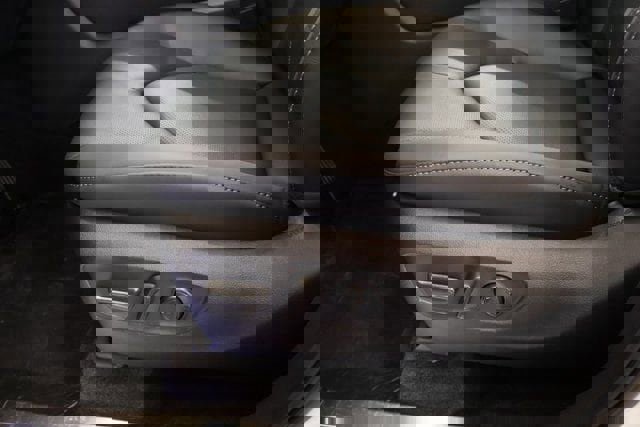 New 2026 Toyota Highlander Platinum image 16