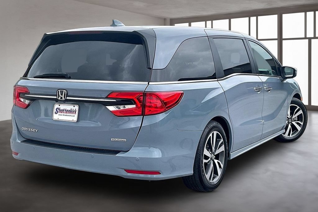 Used 2023 Honda Odyssey Touring image 6