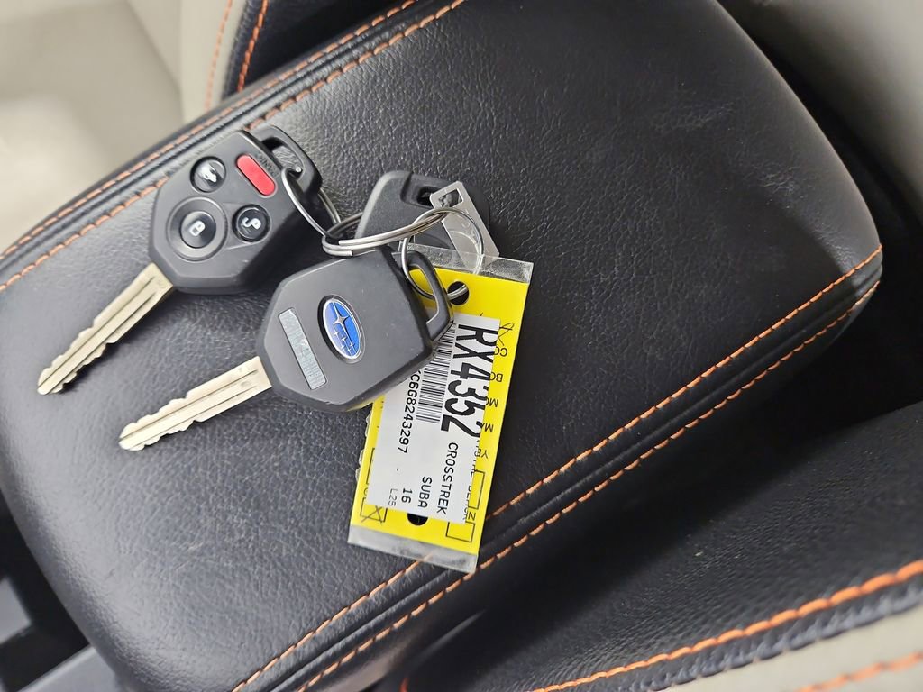 Used 2016 Subaru Crosstrek 2.0i Limited w/ Popular Package #2 image 28