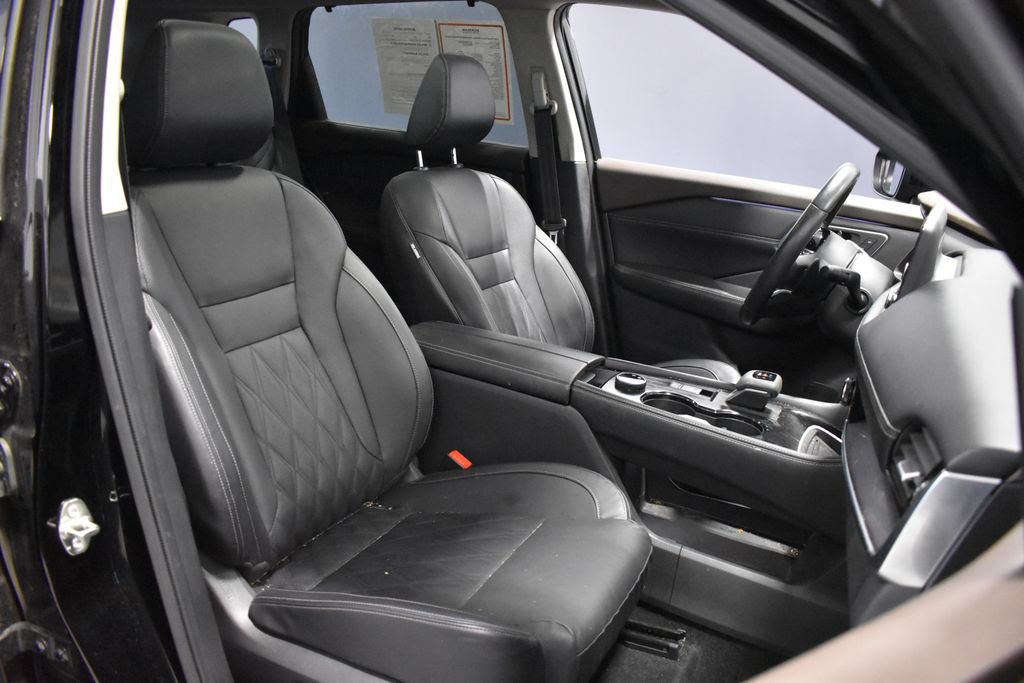Certified 2023 Nissan Rogue Platinum w/ Platinum Premium Package AWD/4WD image 14
