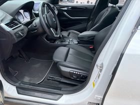 Used 2022 BMW X2 sDrive28i w/ Convenience Package FWD image 11
