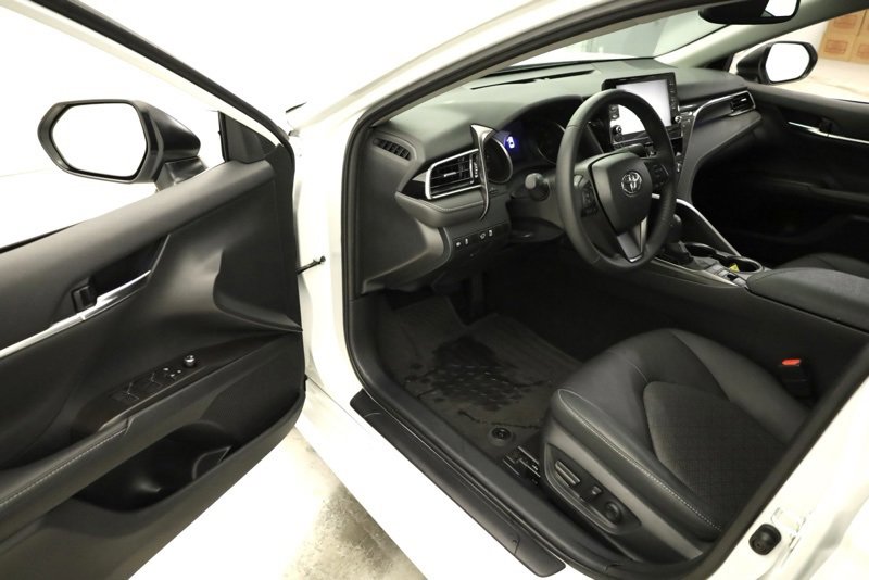 Used 2024 Toyota Camry XSE image 9