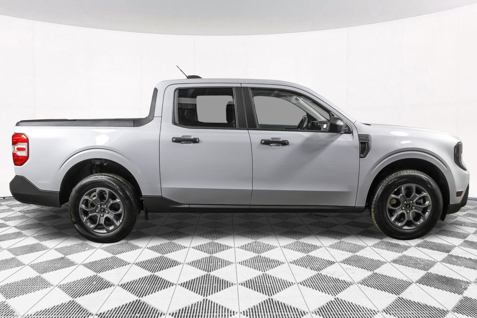 Used 2025 Ford Maverick XLT w/ Equipment Group 302A image 12