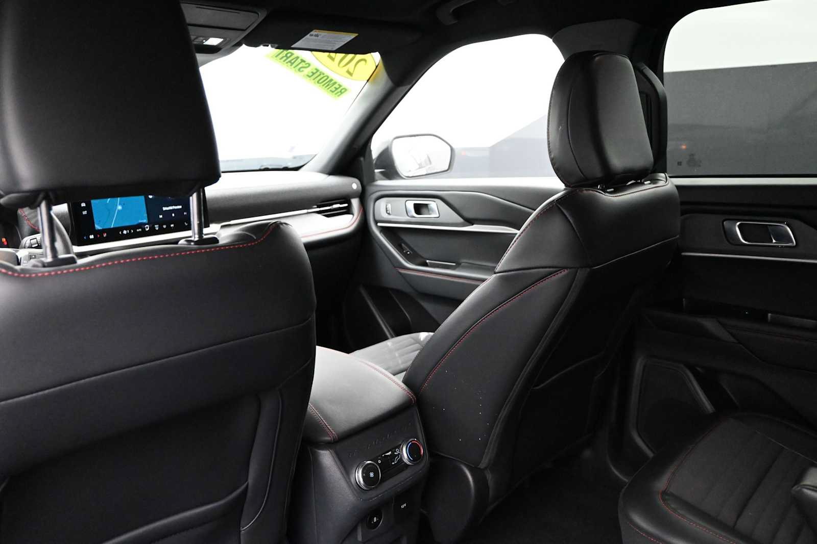 Used 2025 Ford Explorer ST-Line AWD/4WD image 70