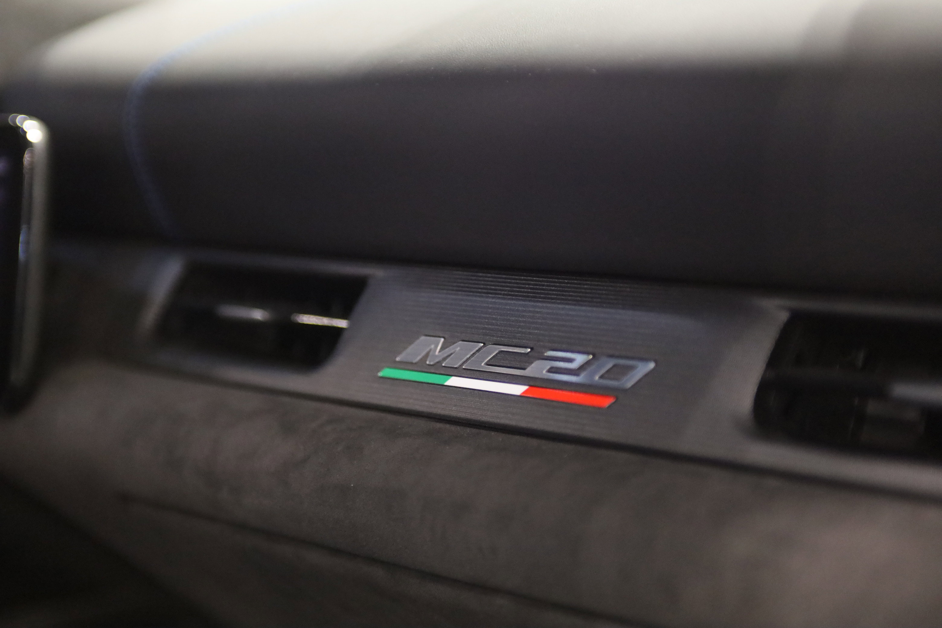 Used 2022 Maserati MC20 Coupe RWD image 37