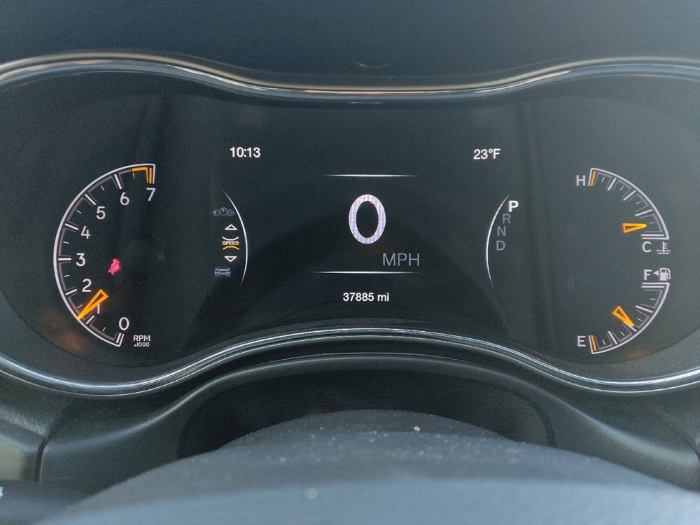 Used 2021 Jeep Grand Cherokee Laredo X image 23