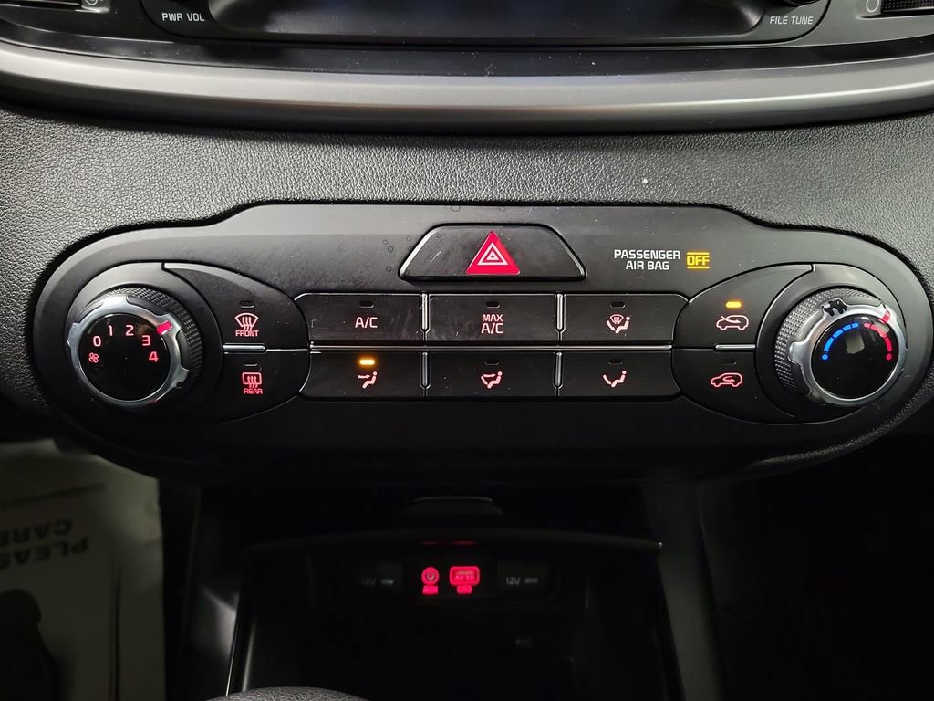 Used 2019 Kia Sorento LX image 18