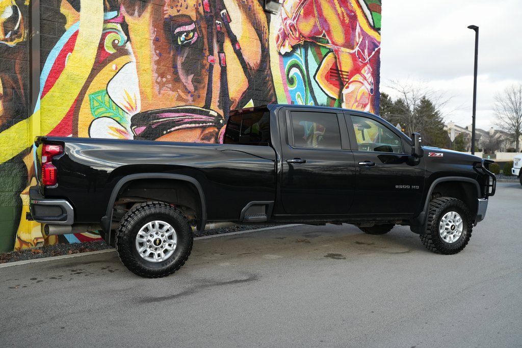 Used 2022 Chevrolet Silverado 2500 LT w/ Convenience Package image 7