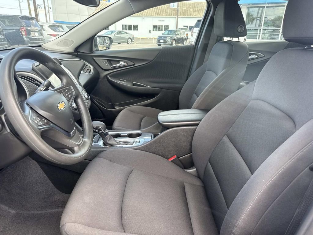Used 2024 Chevrolet Malibu LT image 14