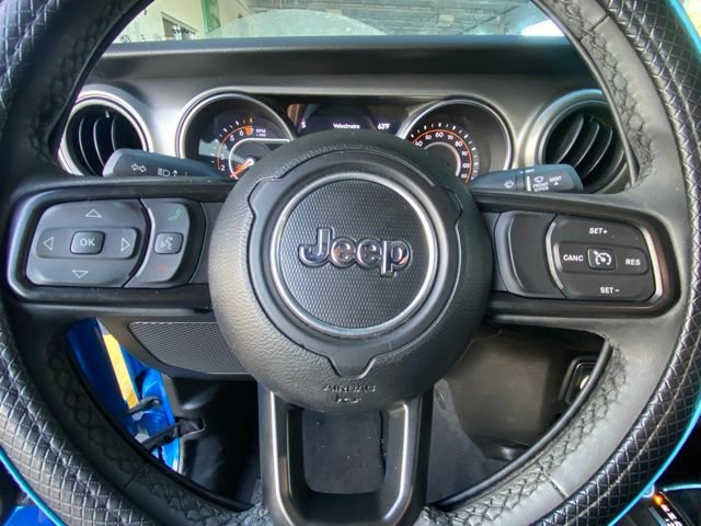 Used 2023 Jeep Gladiator Sport AWD/4WD image 17