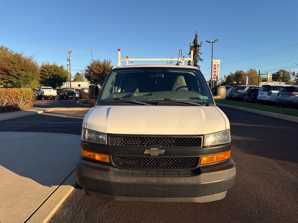 Used 2018 Chevrolet Express 2500 RWD image 10
