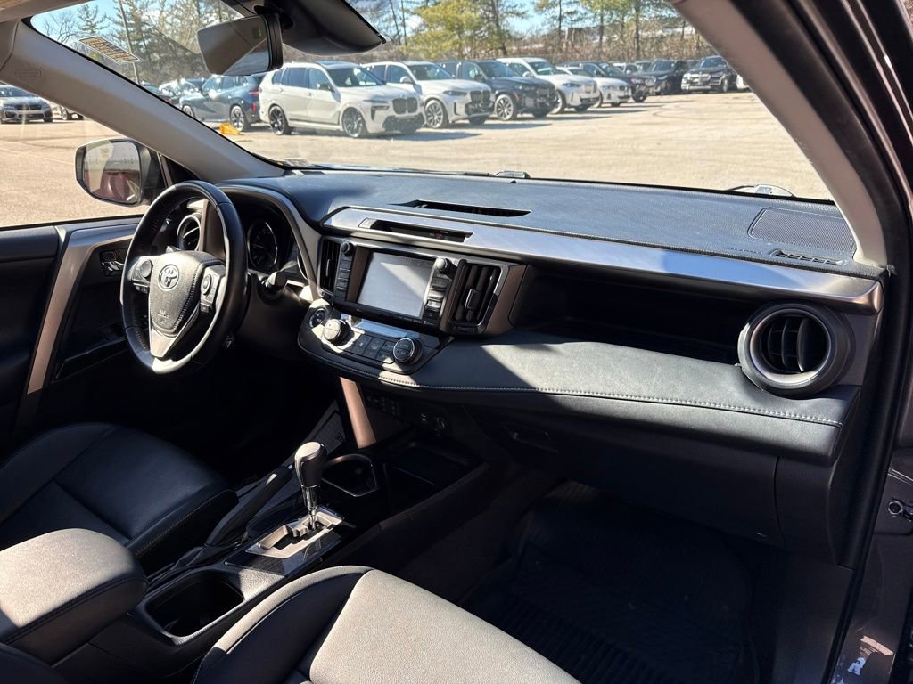 Used 2016 Toyota RAV4 Limited image 26