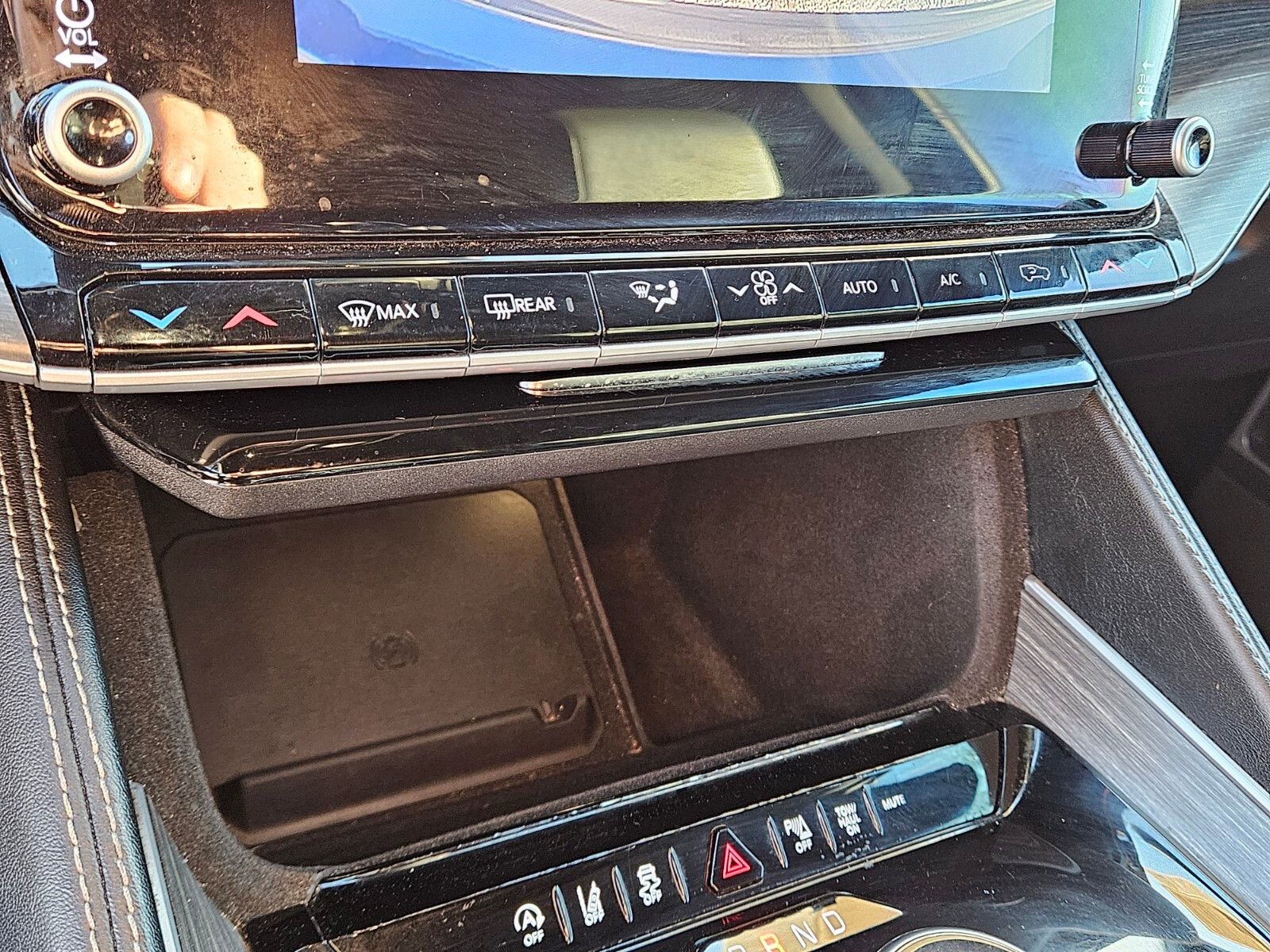 Used 2024 Jeep Wagoneer L Series II w/ Flexible Seating Group image 22