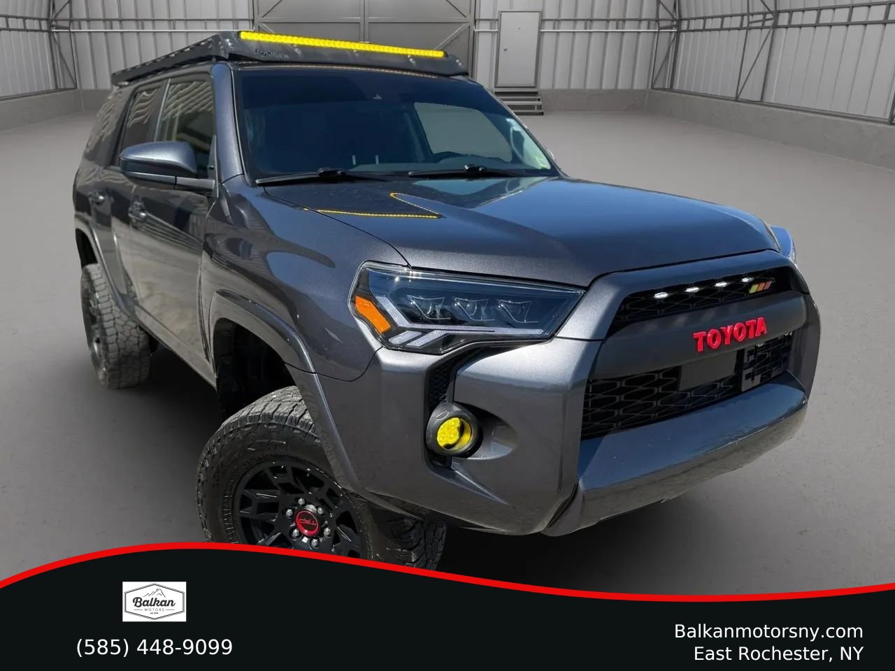 Used 2022 Toyota 4Runner SR5 AWD/4WD image 1