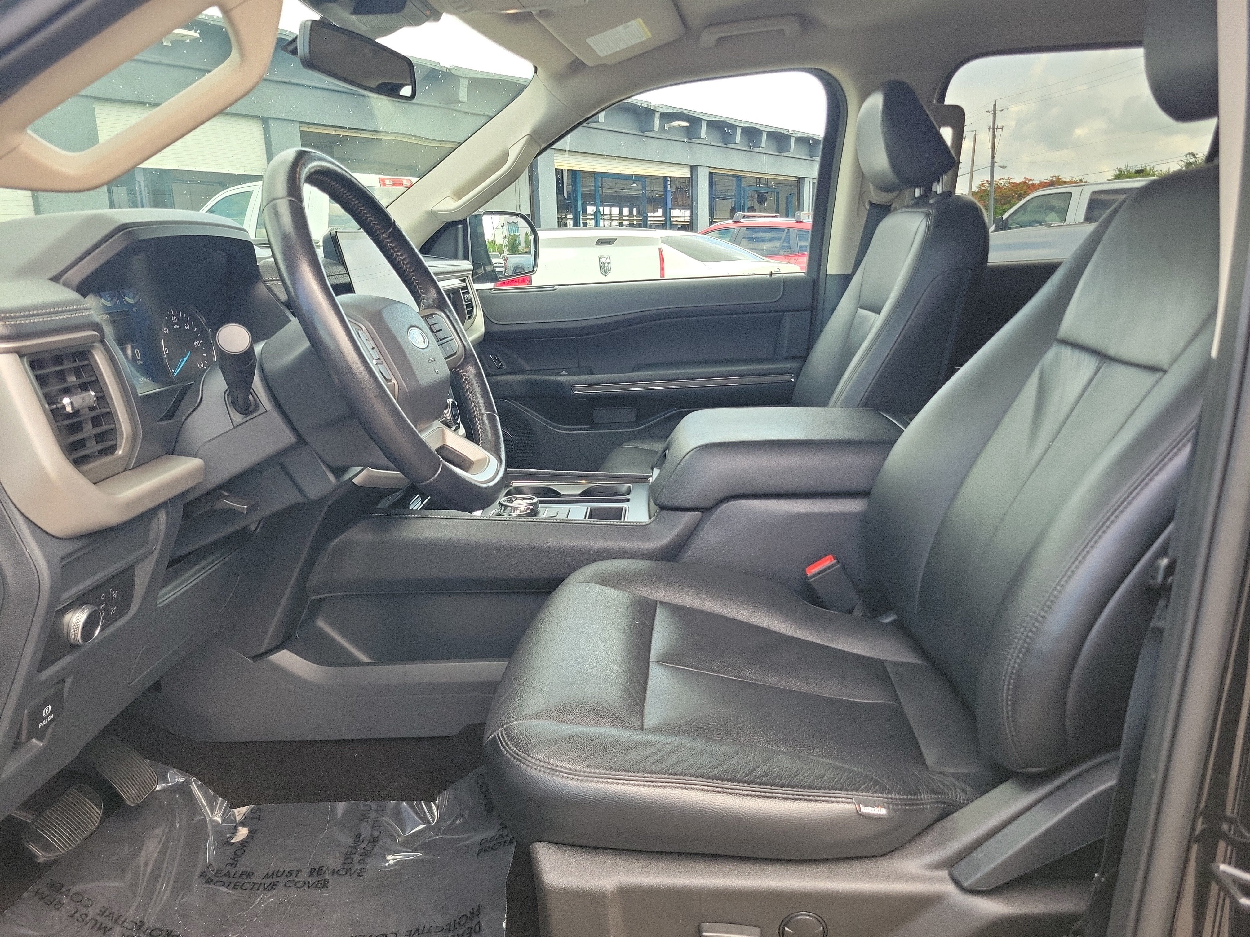 Used 2022 Ford Expedition Max XLT RWD image 11