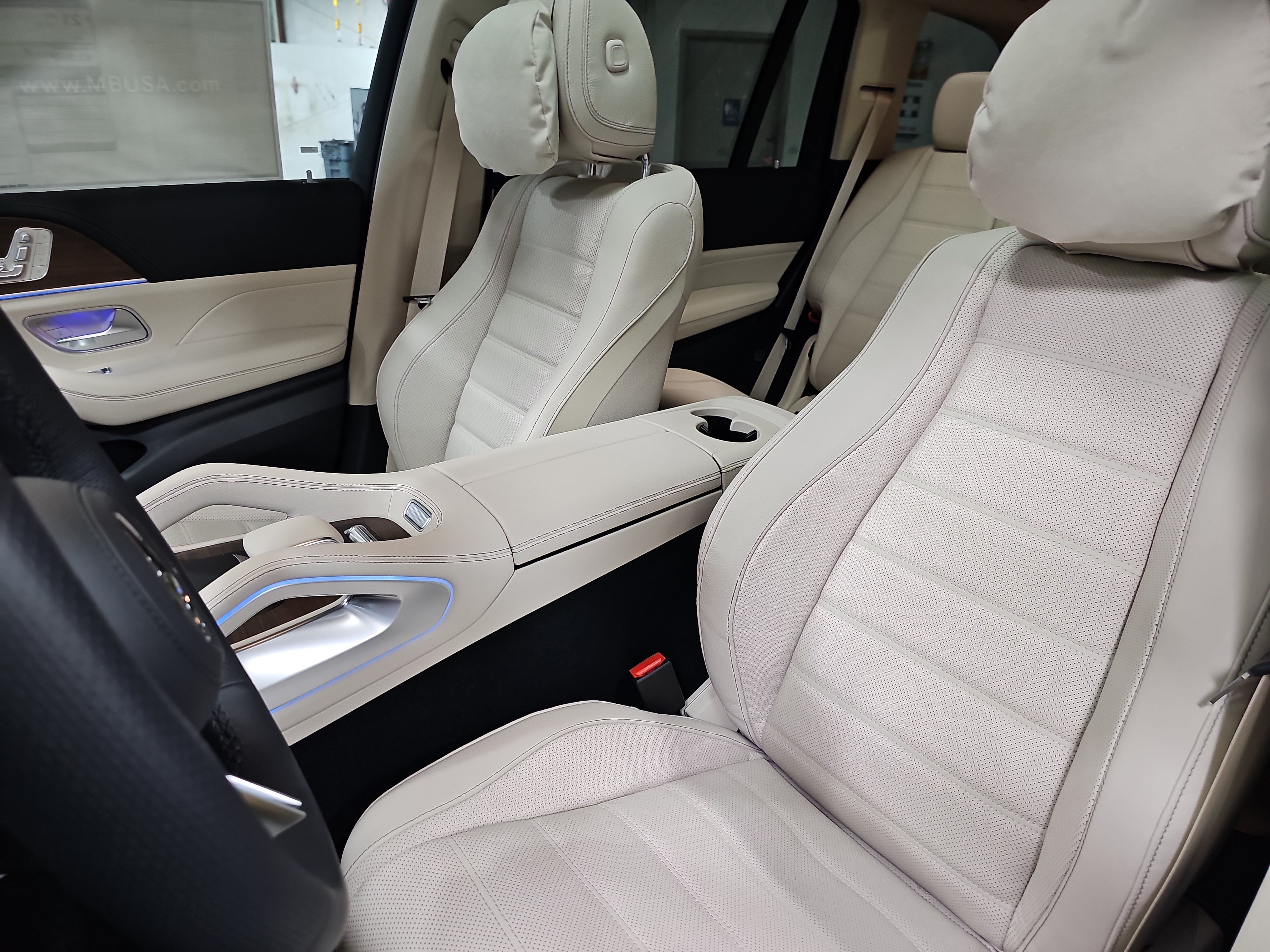 New 2026 Mercedes-Benz GLS 450 4MATIC image 17