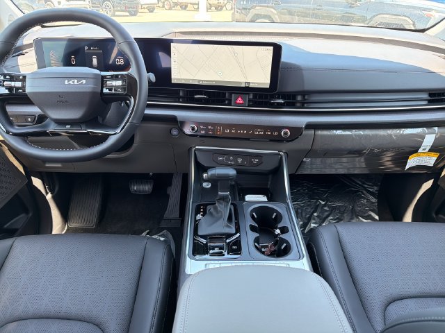 New 2027 Kia Carnival EX FWD image 9