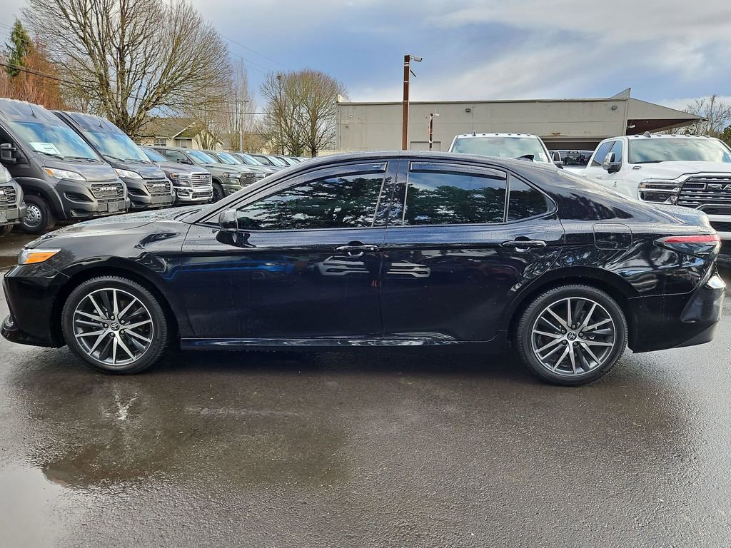 Used 2023 Toyota Camry XLE w/ Cold Weather Package image 4