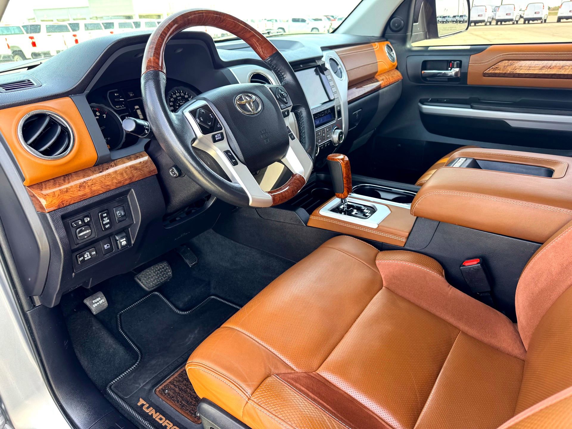 Used 2021 Toyota Tundra 1794 Edition image 11